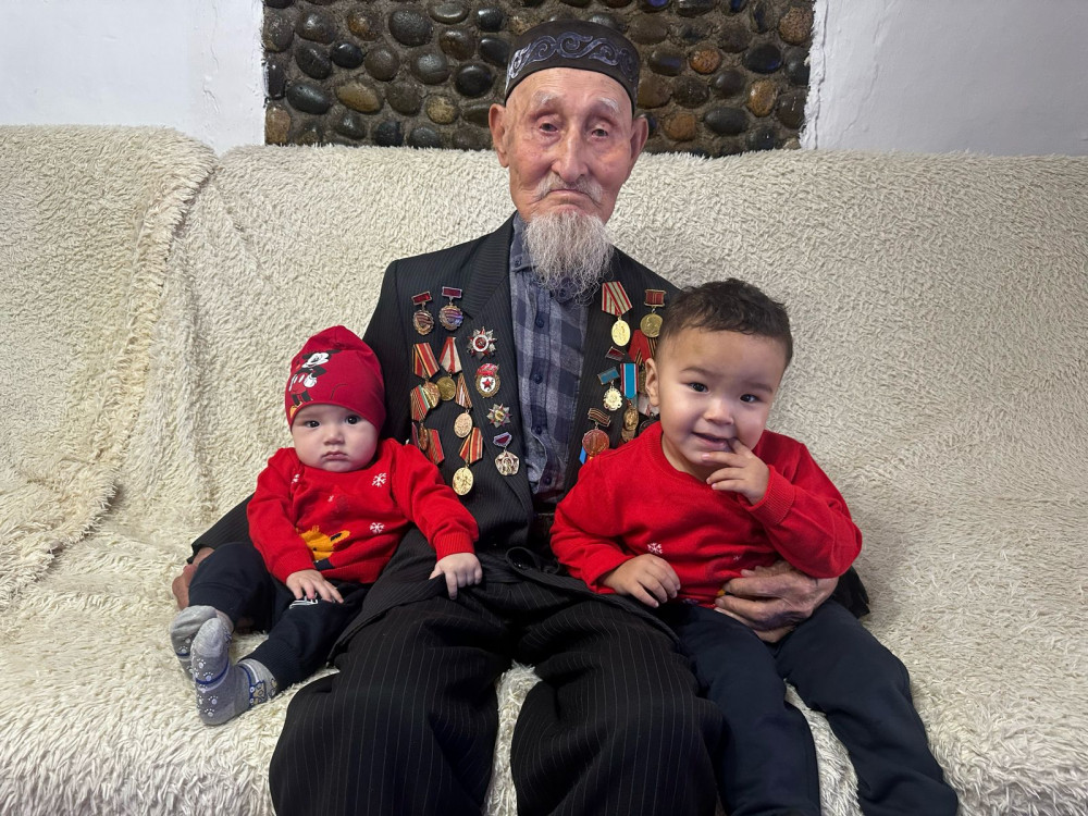 Гинекологтың кабинетіндегі порно